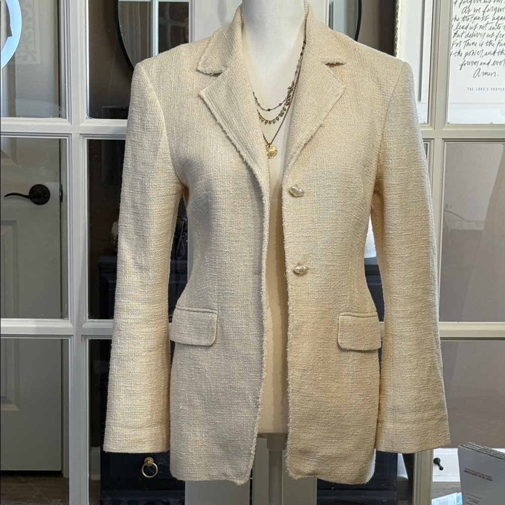 ZARA Classic Cream Blazer w/ Pearl Buttons Size XS